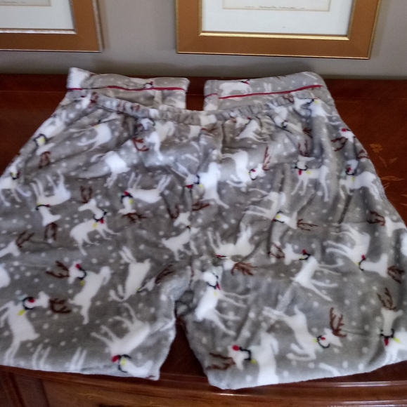 * 1108 Soft & Cozy Reindeer Pajama Set - Picture 6 of 8